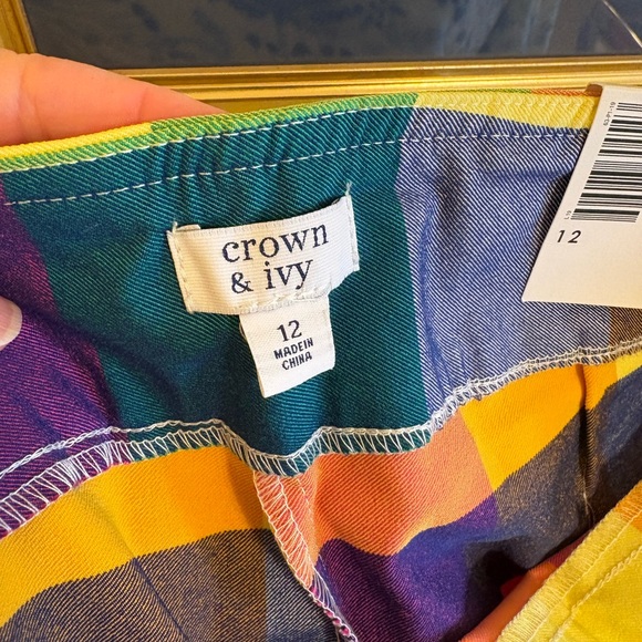 Crown & Ivy V-Neck Crochet Sleeve Button Cardigan and coordinating cropped pants - Picture 6 of 7